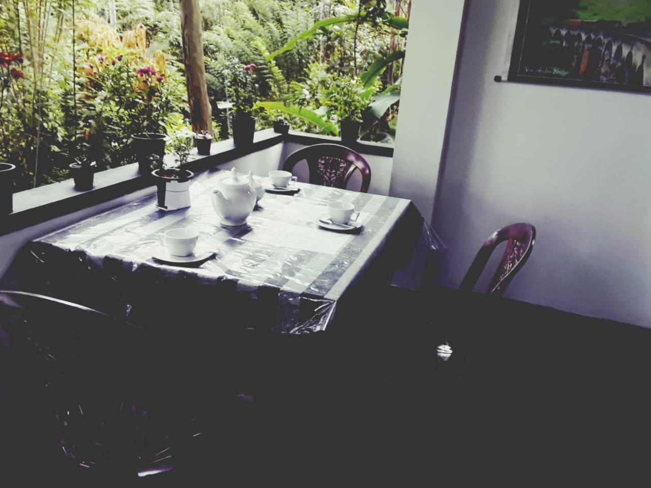 Enthral View Homestay Ella Esterno foto